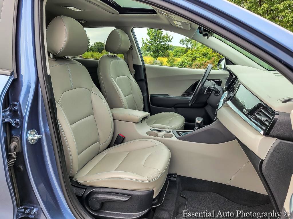 Used 2021 Kia Niro EX Premium FWD image 32