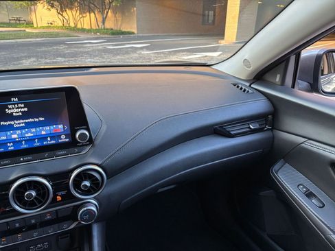 Used 2025 Nissan Sentra SV FWD image 30