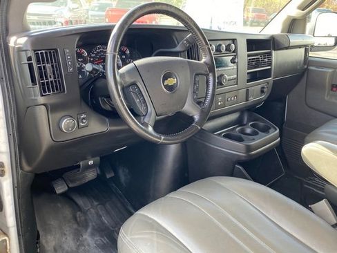 Certified 2022 Chevrolet Express 2500 Extended image 6