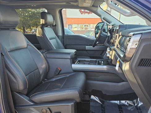 New 2026 Ford F250 Lariat w/ Black Appearance Package image 9