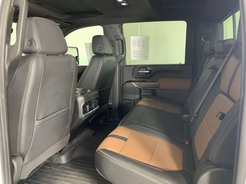 Used 2022 Chevrolet Silverado 2500 High Country w/ Z71 Off-Road Package AWD/4WD image 7