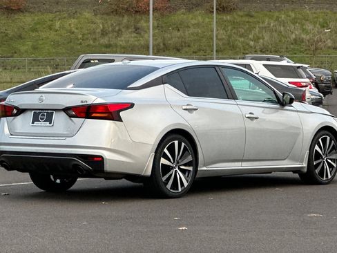 Used 2019 Nissan Altima 2.5 SR image 3