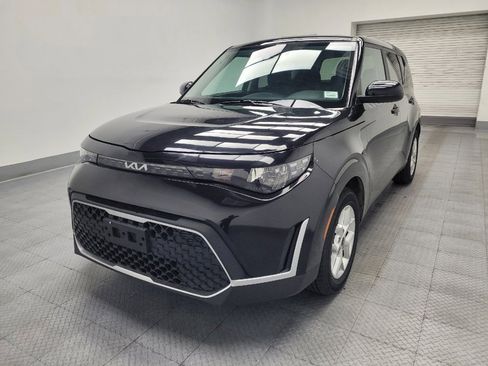 Used 2023 Kia Soul LX w/ LX Technology Package FWD image 15