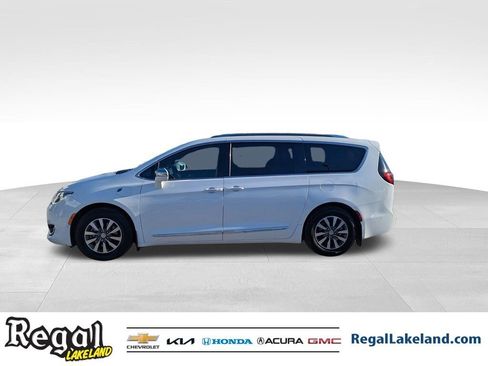 Used 2020 Chrysler Pacifica Limited w/ Advanced Safetytec Group image 5