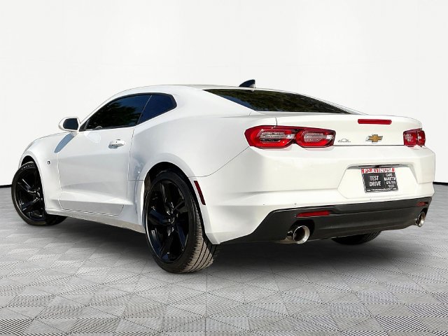 Used 2023 Chevrolet Camaro LT w/ Technology Package RWD image 7