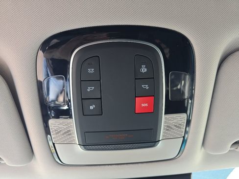 Used 2025 Hyundai Palisade SEL AWD/4WD image 16