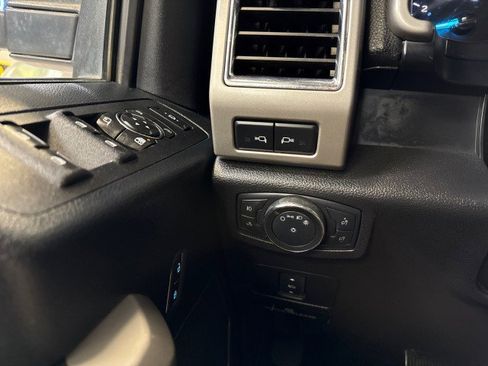 Used 2018 Ford F250 Lariat w/ Camper Package image 34