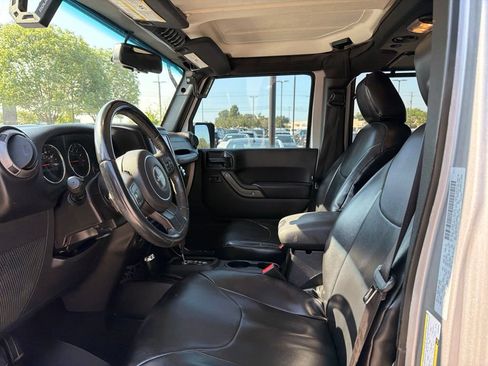 Used 2018 Jeep Wrangler Unlimited Sport S AWD/4WD image 17