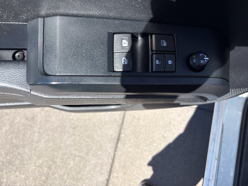 Used 2022 Toyota Tacoma SR RWD image 14