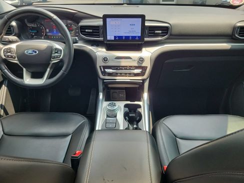 Certified 2023 Ford Explorer XLT w/ Equipment Group 202A AWD/4WD image 11