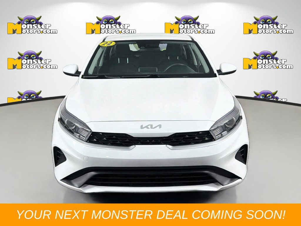 Used 2022 Kia Forte LXS FWD image 2