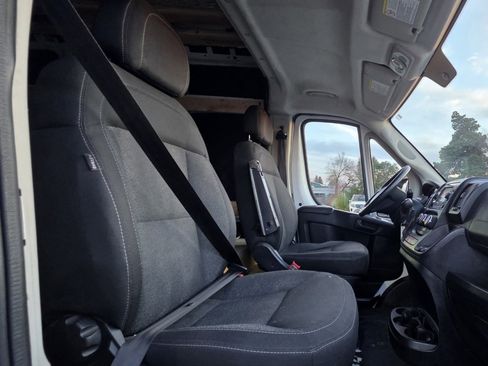 Used 2019 RAM ProMaster 2500 image 4