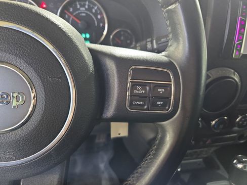 Used 2014 Jeep Wrangler Sport w/ Connectivity Group AWD/4WD image 17