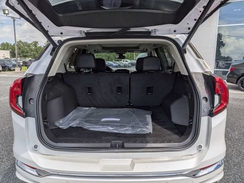 Used 2023 GMC Terrain Denali AWD/4WD image 12