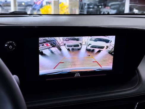 Used 2024 Buick Encore GX Preferred image 51