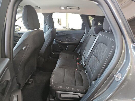 Used 2025 Ford Escape Active AWD/4WD image 9