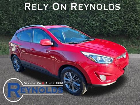 Used 2015 Hyundai Tucson SE image 1