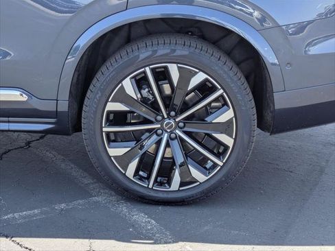 New 2026 Volvo XC90 T8 Ultra w/ Protection Package Premier AWD/4WD image 5