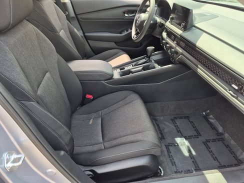 Used 2025 Honda Accord SE image 30
