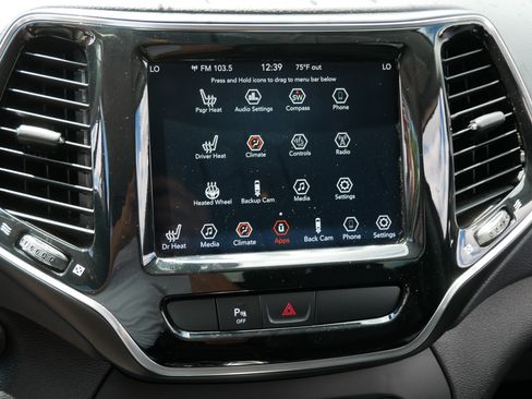 Used 2019 Jeep Cherokee Limited AWD/4WD image 22