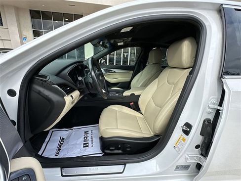 Certified 2023 Cadillac CT5 Luxury w/ Sun And Sound Package image 19