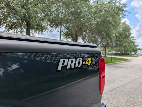 Used 2017 Nissan Frontier PRO-4X AWD/4WD image 9