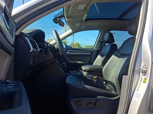 Used 2021 Volkswagen Atlas SE w/ Panoramic Sunroof Package image 14