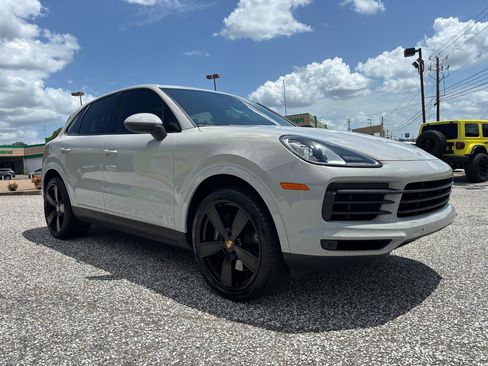 Used 2023 Porsche Cayenne AWD/4WD image 9
