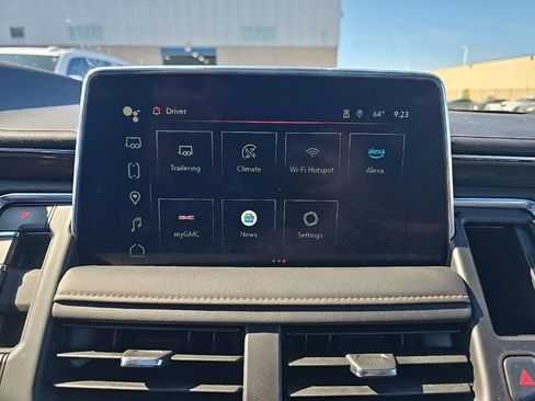 Used 2024 GMC Yukon XL AT4 w/ AT4 Premium Plus Package AWD/4WD image 30