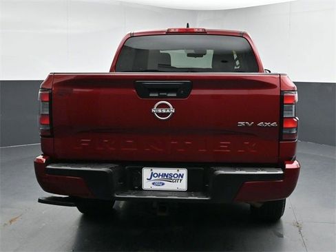 Used 2023 Nissan Frontier SV w/ Tow Package image 14