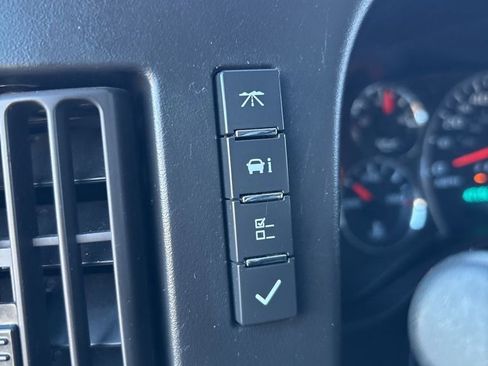 Used 2017 Chevrolet Express 3500 LT w/ LT Preferred Equipment Group image 13