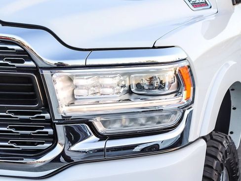 Used 2022 RAM 2500 Limited w/ Body Color Bumper Group AWD/4WD image 5