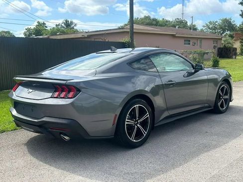 Used 2025 Ford Mustang Premium RWD image 4