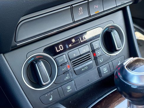 Used 2016 Audi Q3 2.0T Prestige w/ Prestige Package image 33