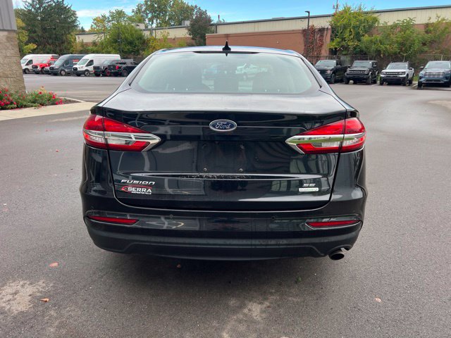 Used 2020 Ford Fusion SE FWD image 6