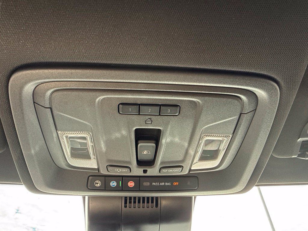 Certified 2024 Chevrolet Silverado 1500 High Country w/ Technology Package AWD/4WD image 19