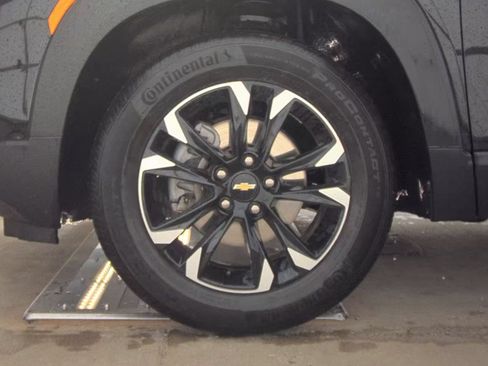 Used 2023 Chevrolet TrailBlazer LT AWD/4WD image 9