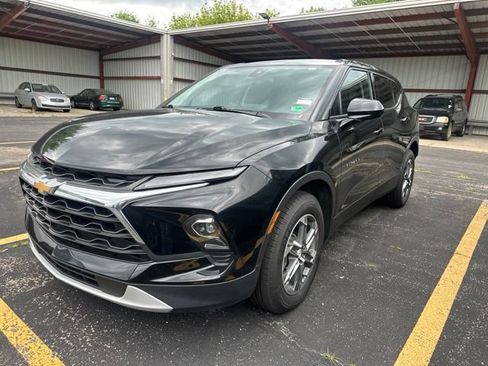 Used 2023 Chevrolet Blazer LT AWD/4WD image 13