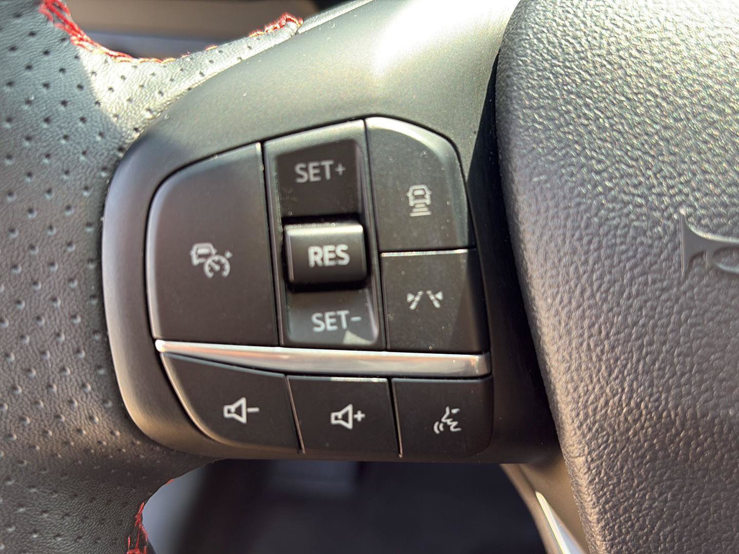 Used 2024 Ford Escape ST-Line w/ Tech Pack #1 AWD/4WD image 13
