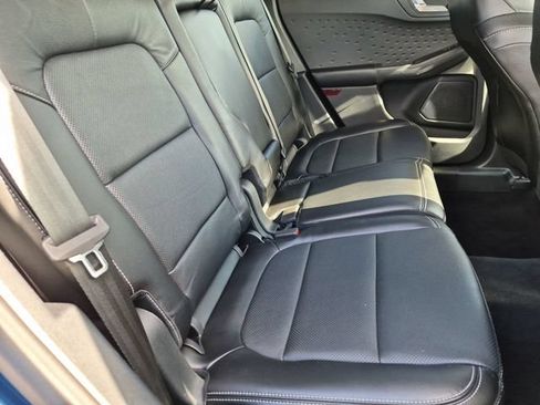 Used 2020 Ford Escape Titanium w/ Titanium Premium Package 2.0 AWD/4WD image 17