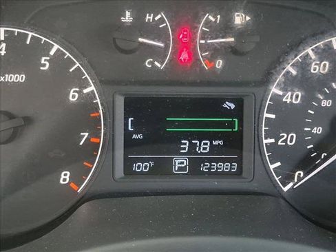 Used 2016 Nissan Sentra S FWD image 9
