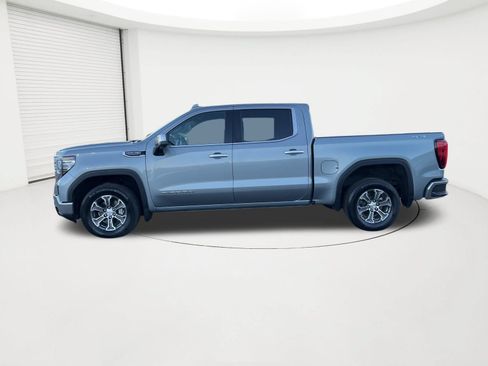Used 2025 GMC Sierra 1500 SLT AWD/4WD image 2