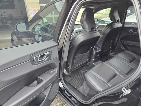 Certified 2024 Volvo XC60 T8 Ultimate w/ Protection Package Premier AWD/4WD image 15