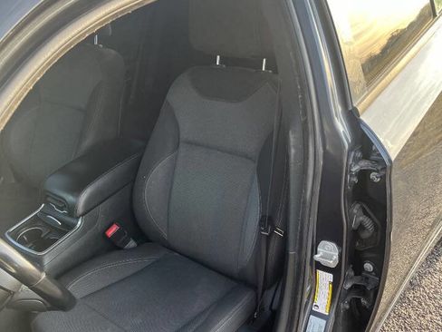 Used 2016 Dodge Charger SE w/ Popular Equipment Group image 11