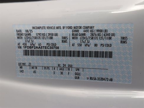 New 2026 Ford F250 XL w/ XL Chrome Package image 21