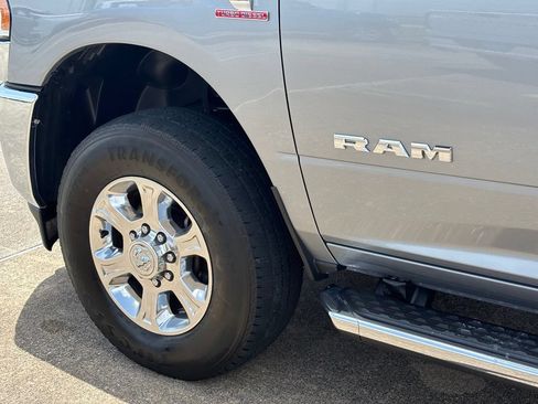 Used 2024 RAM 3500 Big Horn AWD/4WD image 17