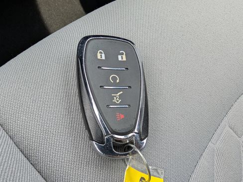 Used 2020 Chevrolet Equinox LT FWD image 37