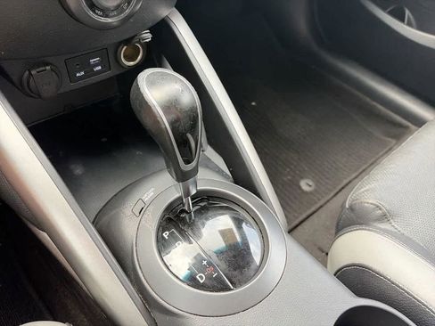 Used 2016 Hyundai Veloster Turbo FWD image 23