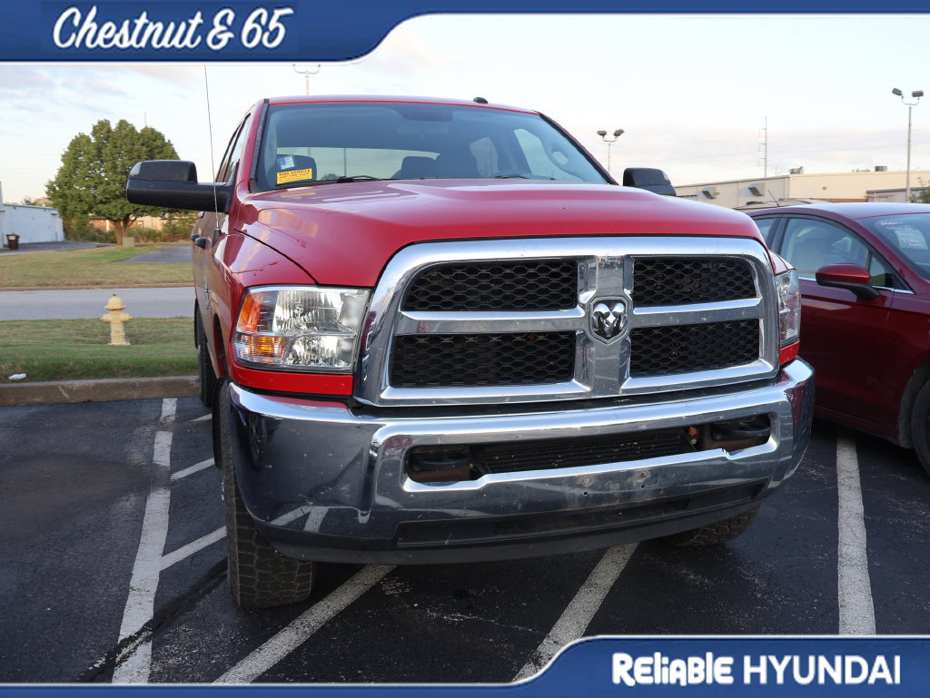 Used 2018 RAM 2500 Tradesman w/ Chrome Appearance Group AWD/4WD image 4