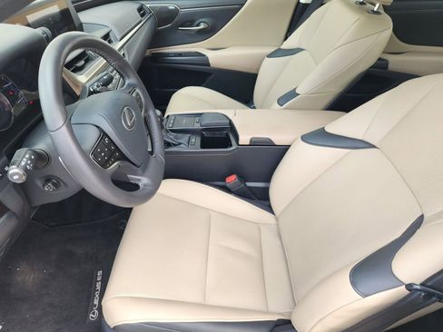Used 2019 Lexus ES 350 w/ Premium Package image 13